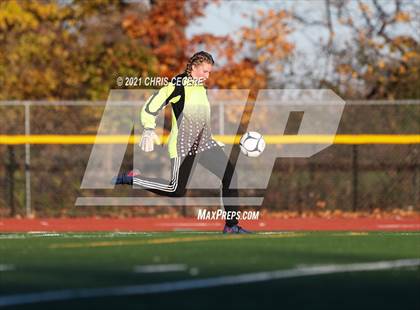 Thumbnail 3 in Lewiston-Porter vs. Palmyra-Macedon (NYSPHSAA Class B Regional Qualifier) photogallery.