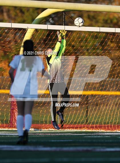Thumbnail 1 in Lewiston-Porter vs. Palmyra-Macedon (NYSPHSAA Class B Regional Qualifier) photogallery.