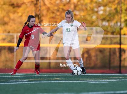 Thumbnail 1 in Lewiston-Porter vs. Palmyra-Macedon (NYSPHSAA Class B Regional Qualifier) photogallery.
