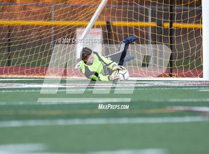 Thumbnail 1 in Lewiston-Porter vs. Palmyra-Macedon (NYSPHSAA Class B Regional Qualifier) photogallery.