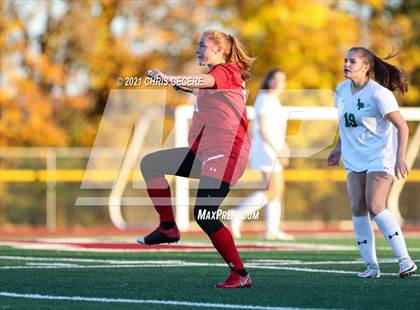 Thumbnail 3 in Lewiston-Porter vs. Palmyra-Macedon (NYSPHSAA Class B Regional Qualifier) photogallery.