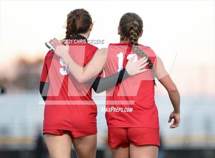 Thumbnail 1 in Lewiston-Porter vs. Palmyra-Macedon (NYSPHSAA Class B Regional Qualifier) photogallery.