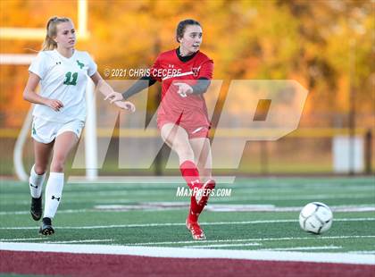 Thumbnail 2 in Lewiston-Porter vs. Palmyra-Macedon (NYSPHSAA Class B Regional Qualifier) photogallery.