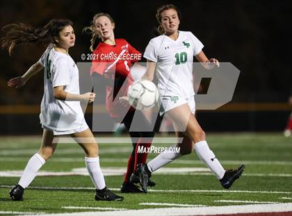 Thumbnail 1 in Lewiston-Porter vs. Palmyra-Macedon (NYSPHSAA Class B Regional Qualifier) photogallery.