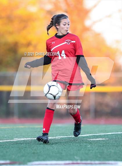 Thumbnail 3 in Lewiston-Porter vs. Palmyra-Macedon (NYSPHSAA Class B Regional Qualifier) photogallery.
