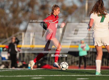 Thumbnail 3 in Lewiston-Porter vs. Palmyra-Macedon (NYSPHSAA Class B Regional Qualifier) photogallery.
