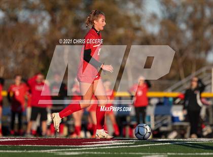 Thumbnail 2 in Lewiston-Porter vs. Palmyra-Macedon (NYSPHSAA Class B Regional Qualifier) photogallery.