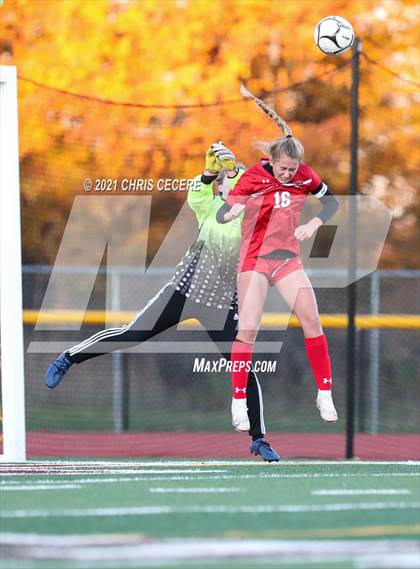 Thumbnail 2 in Lewiston-Porter vs. Palmyra-Macedon (NYSPHSAA Class B Regional Qualifier) photogallery.
