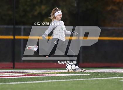 Thumbnail 2 in Lewiston-Porter vs. Palmyra-Macedon (NYSPHSAA Class B Regional Qualifier) photogallery.