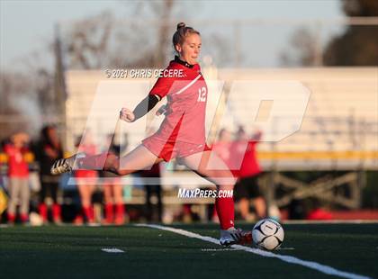 Thumbnail 1 in Lewiston-Porter vs. Palmyra-Macedon (NYSPHSAA Class B Regional Qualifier) photogallery.