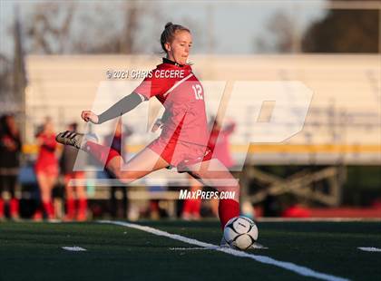 Thumbnail 2 in Lewiston-Porter vs. Palmyra-Macedon (NYSPHSAA Class B Regional Qualifier) photogallery.