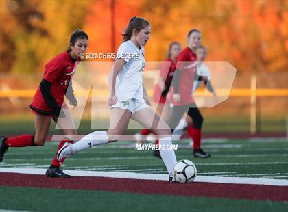 Thumbnail 3 in Lewiston-Porter vs. Palmyra-Macedon (NYSPHSAA Class B Regional Qualifier) photogallery.