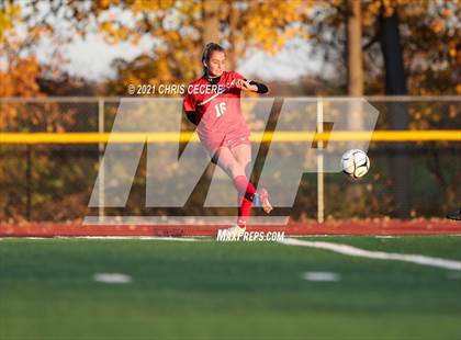 Thumbnail 3 in Lewiston-Porter vs. Palmyra-Macedon (NYSPHSAA Class B Regional Qualifier) photogallery.