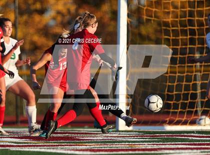 Thumbnail 3 in Lewiston-Porter vs. Palmyra-Macedon (NYSPHSAA Class B Regional Qualifier) photogallery.