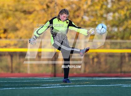 Thumbnail 2 in Lewiston-Porter vs. Palmyra-Macedon (NYSPHSAA Class B Regional Qualifier) photogallery.
