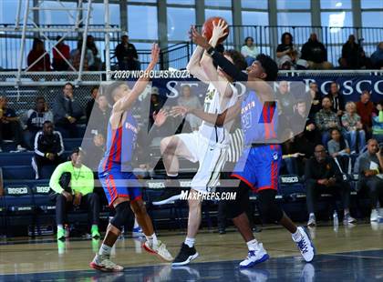 Thumbnail 1 in Washington Prep vs. Capistrano Valley (Bosco Dream Showcase) photogallery.