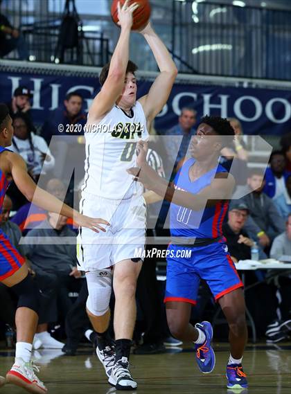 Thumbnail 1 in Washington Prep vs. Capistrano Valley (Bosco Dream Showcase) photogallery.