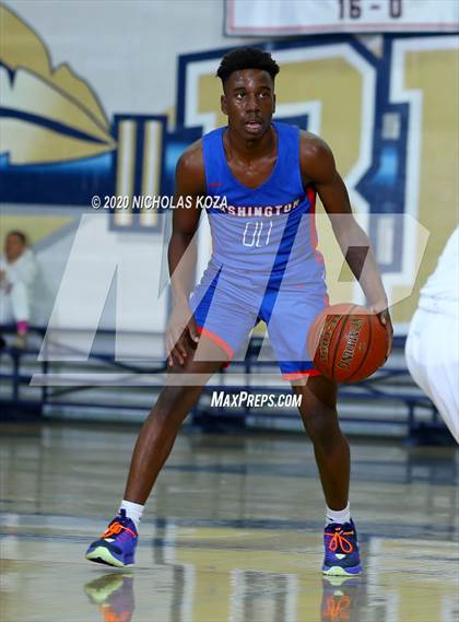 Thumbnail 3 in Washington Prep vs. Capistrano Valley (Bosco Dream Showcase) photogallery.