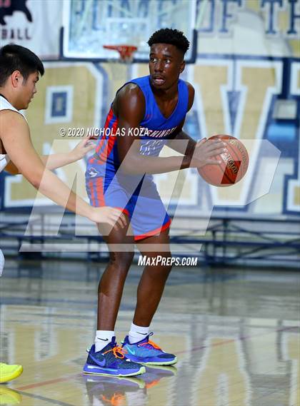 Thumbnail 2 in Washington Prep vs. Capistrano Valley (Bosco Dream Showcase) photogallery.