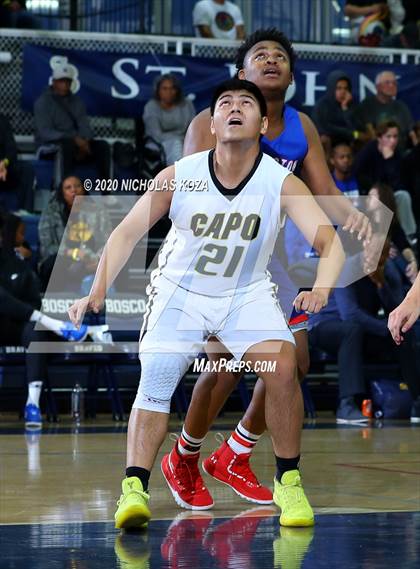 Thumbnail 2 in Washington Prep vs. Capistrano Valley (Bosco Dream Showcase) photogallery.