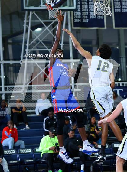 Thumbnail 2 in Washington Prep vs. Capistrano Valley (Bosco Dream Showcase) photogallery.