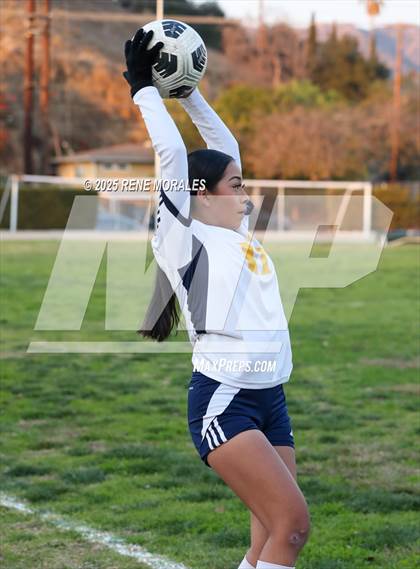 Thumbnail 2 in Wilson vs Eagle Rock photogallery.