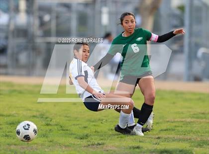 Thumbnail 2 in Wilson vs Eagle Rock photogallery.
