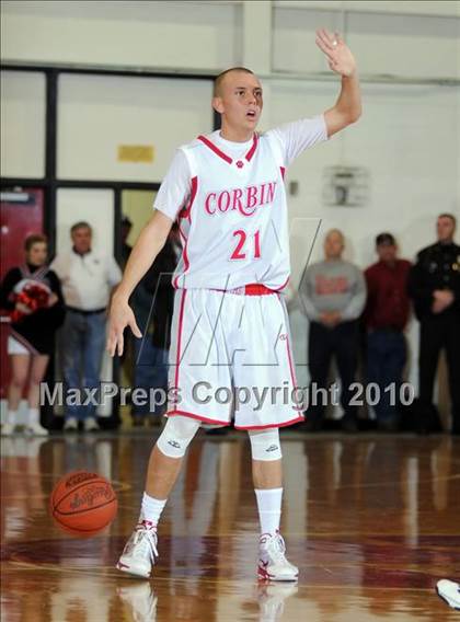 Thumbnail 2 in Corbin vs South Laurel (50th District Championship) photogallery.