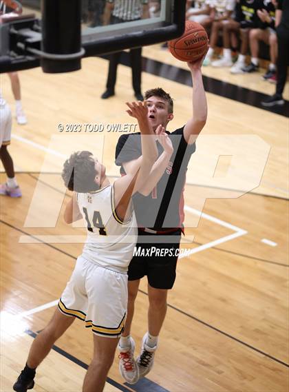 Thumbnail 2 in Hilton vs McQuaid Jesuit (NYSPHSAA AA Sectional Round 1) photogallery.