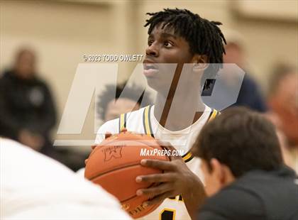 Thumbnail 2 in Hilton vs McQuaid Jesuit (NYSPHSAA AA Sectional Round 1) photogallery.
