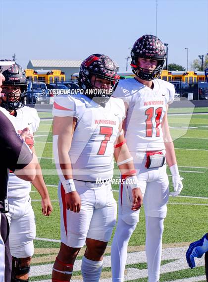 Thumbnail 3 in Whitney vs. Winnsboro (UIL Football 3A Division I Region II Regional Playoff) photogallery.