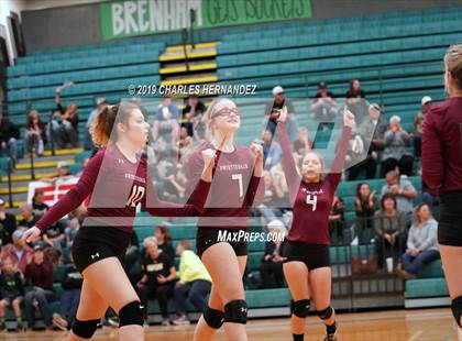 Thumbnail 3 in McMullen County vs. Fayetteville (UIL 1A Regional Semifinal) photogallery.