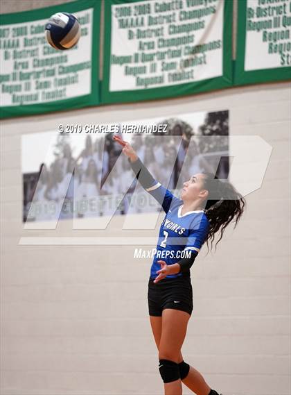 Thumbnail 1 in McMullen County vs. Fayetteville (UIL 1A Regional Semifinal) photogallery.