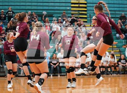 Thumbnail 3 in McMullen County vs. Fayetteville (UIL 1A Regional Semifinal) photogallery.
