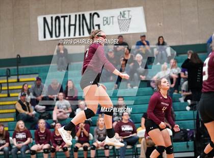 Thumbnail 3 in McMullen County vs. Fayetteville (UIL 1A Regional Semifinal) photogallery.