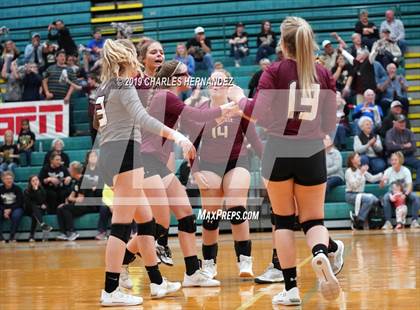 Thumbnail 2 in McMullen County vs. Fayetteville (UIL 1A Regional Semifinal) photogallery.