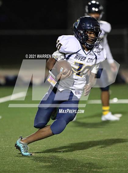 Thumbnail 3 in River City @ Monterey Trail photogallery.