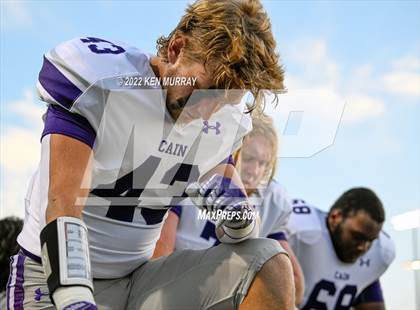 Thumbnail 2 in Klein Cain vs Klein Forest photogallery.