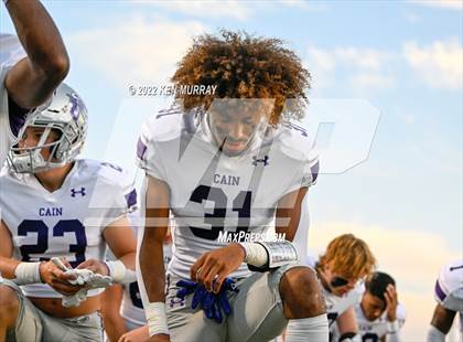 Thumbnail 2 in Klein Cain vs Klein Forest photogallery.