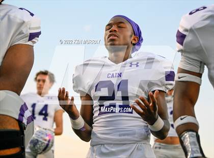 Thumbnail 2 in Klein Cain vs Klein Forest photogallery.