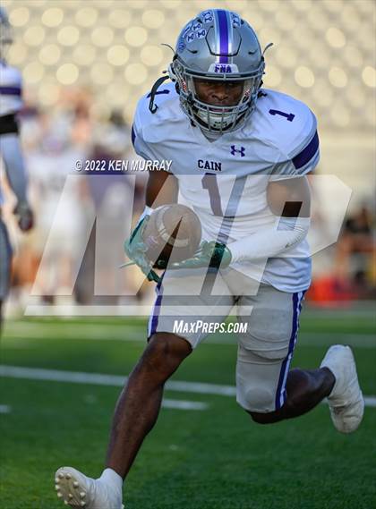 Thumbnail 1 in Klein Cain vs Klein Forest photogallery.