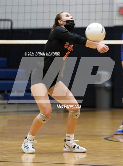 Thumbnail 1 in Maiden vs. Davie photogallery.