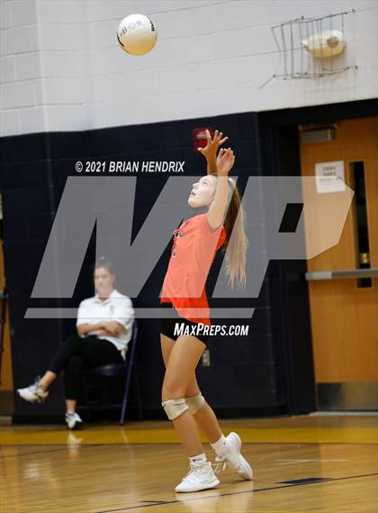 Thumbnail 2 in Maiden vs. Davie photogallery.