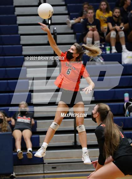 Thumbnail 1 in Maiden vs. Davie photogallery.