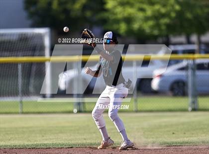 Thumbnail 2 in Mendota @ Fresno Christian (CIF Central Section D6 Semi Final) photogallery.