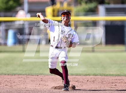 Thumbnail 2 in Mendota @ Fresno Christian (CIF Central Section D6 Semi Final) photogallery.