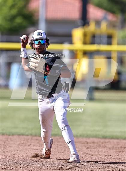 Thumbnail 2 in Mendota @ Fresno Christian (CIF Central Section D6 Semi Final) photogallery.