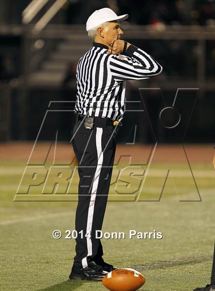 Thumbnail 1 in Redlands East Valley vs. Ridgeview (CIF SoCal Regional D2 Final) photogallery.