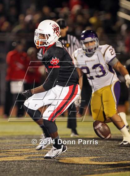Thumbnail 3 in Redlands East Valley vs. Ridgeview (CIF SoCal Regional D2 Final) photogallery.