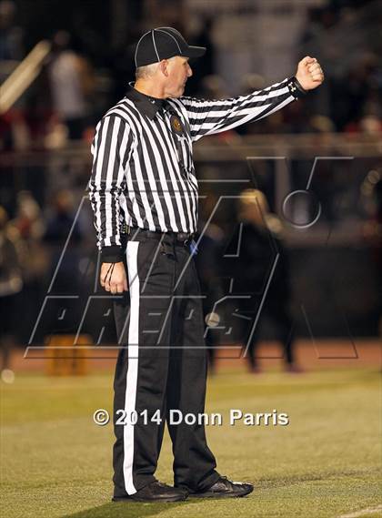 Thumbnail 2 in Redlands East Valley vs. Ridgeview (CIF SoCal Regional D2 Final) photogallery.